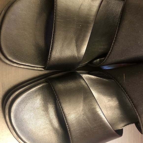 Naturalized Black Leather Sandals. Size 7.5M - Picture 2 of 5
